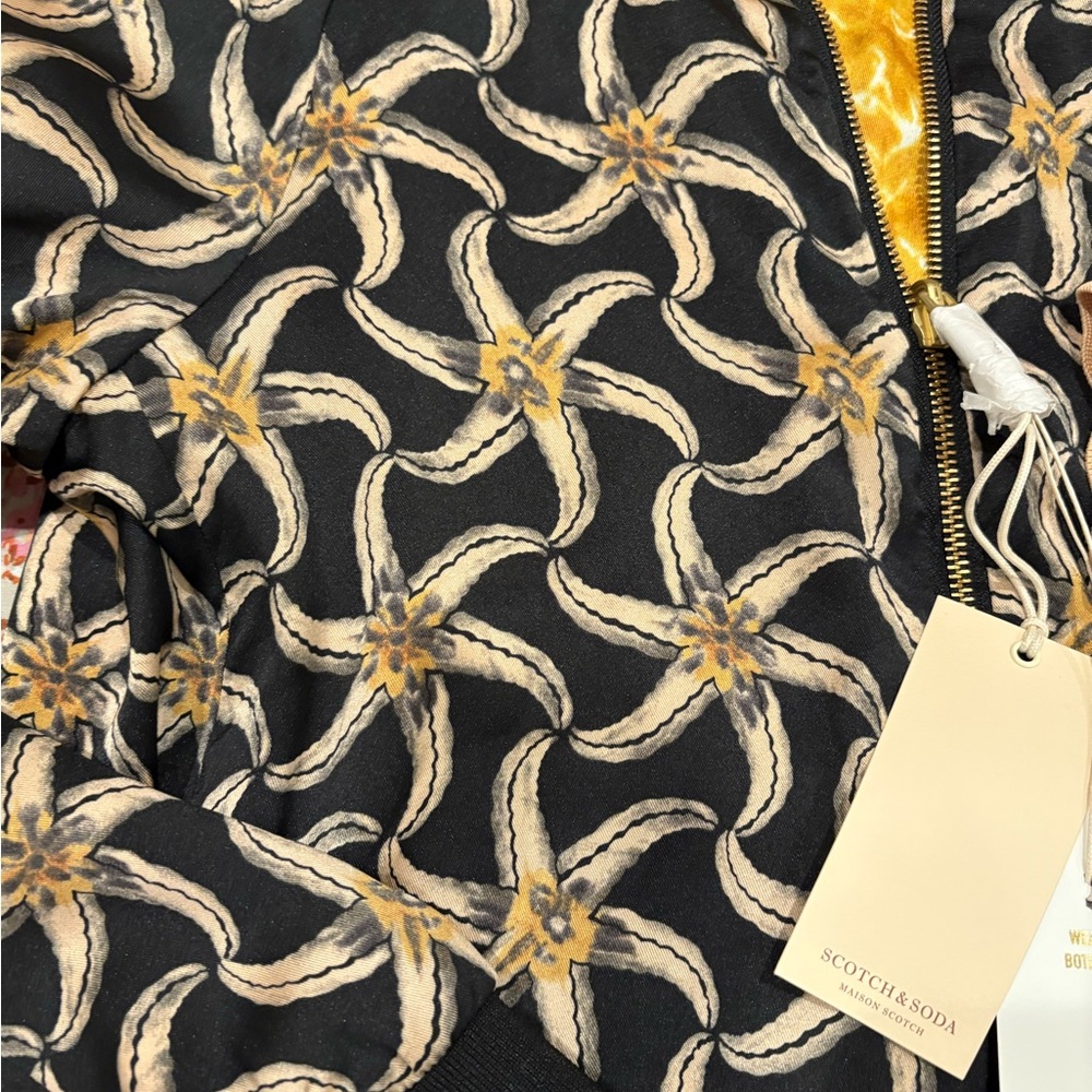 Scotch & Soda Reversible Black and Yellow Bomber Jacket - Picture 2 of 13
